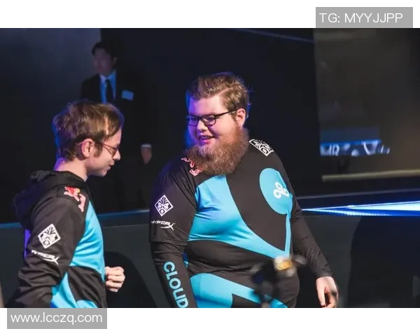 奥克雷精彩解围助力浙江队成功逆转比赛展现团队精神与个人能力