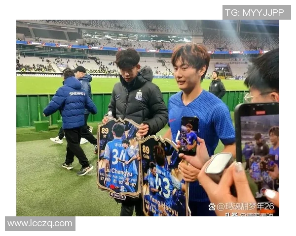 杨皓宇精彩破门助力上海申花赢得关键比赛胜利