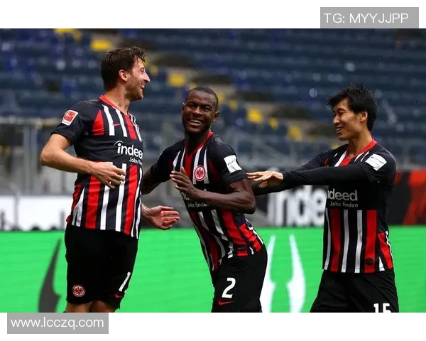 法兰克福主场战平，战绩暂且平稳