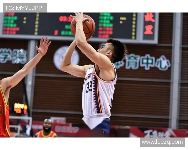 约翾-埃格伯努带领球队连胜,获得CBA赛场最佳表现 约翾-埃格伯努带领球队连胜,获得CBA赛场最佳表现